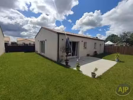 location maison meublé à montaigu-vendée (85600) : à louer meublé / 71m² montaigu-vendée