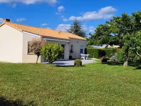 location maison à saint-laurent-de-la-plaine (49290) : à louer / 110m² saint-laurent-de-la