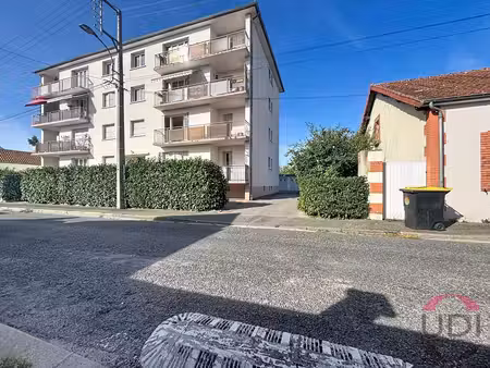 montluçon – appartement de 75 m² avec balcon  garage et cave – dernier étage sans ascenseu