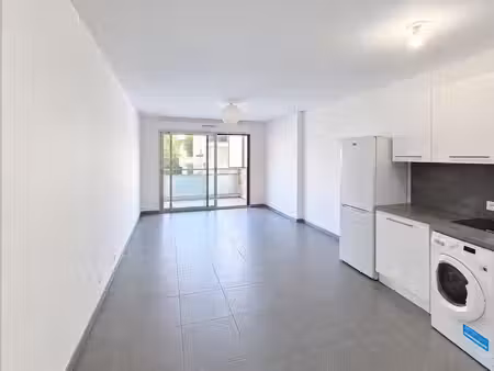 studio 26m2 avec terrasse nice riquier