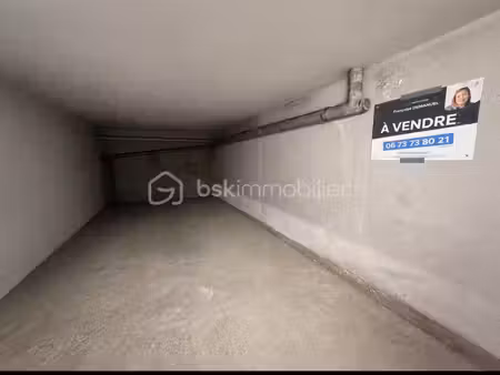 grand parking proche centre ville