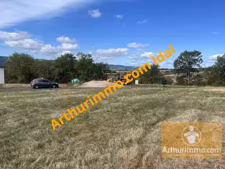 terrain constructible de 730 m²