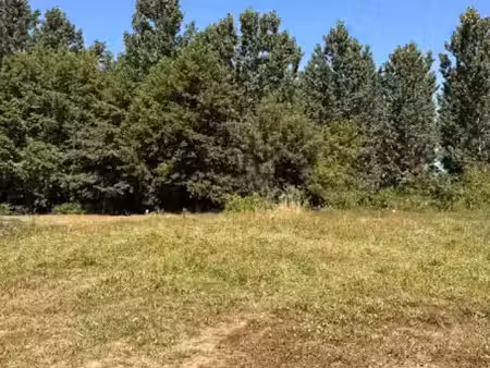vente terrain 586 m² à vayres (33870)  109 000 €