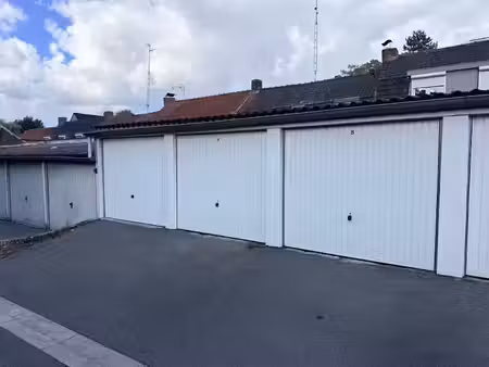 location parking 11 m² à wattrelos (59150)  61 €