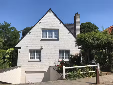 maison à louer avec garage et terrasse   waterloo (vbe62143)