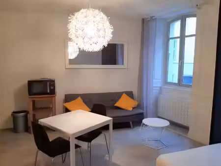 location meublée appartement 1 pièce 30.76 m² à gex (01170)  825 €