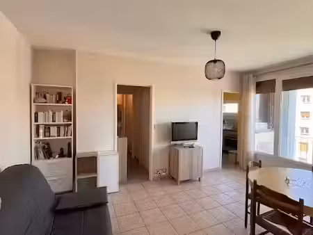 location appartement 3 pièces 54 m² à dijon (21000)  730 €