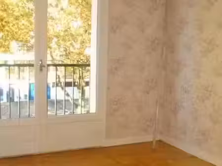 location appartement 3 pièces 75 m² à limoges (87000)  750 €