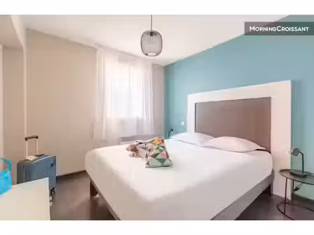 location meublée appartement 2 pièces 35 m² à saint-jean-d'illac (33127)  900 €