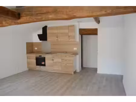 studio a louer a sennecey-le-grand centre