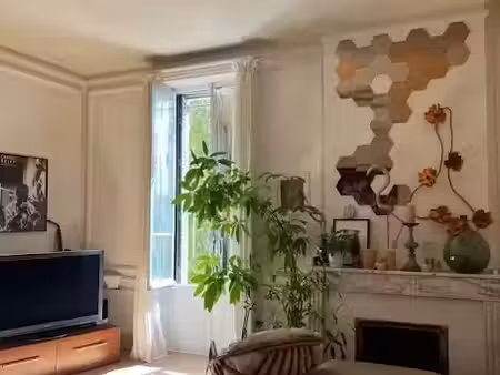 location appartement 4 pièces 120 m² à nimes (30000)  930 €