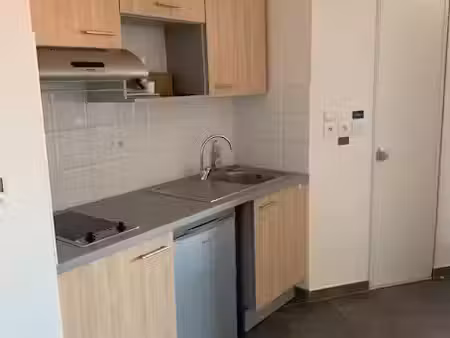location appartement 2 pièces 44 m² à chatillon (92320)  1 020 €