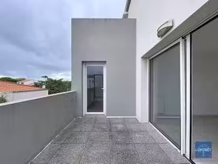 location appartement 2 pièces aux sables-d'olonne (85100) : à louer 2 pièces / 45m² les sa