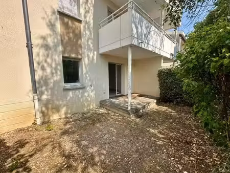 brax - joli appartement t2 avec terrasse  jardinet et parking