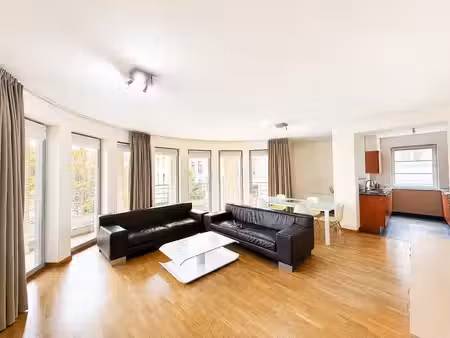 bel appartement 3ch + bureau près du parlement européen