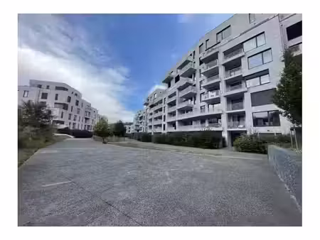 appartement à louer avec terrasse et 2 chambres   woluwe-saint-lambert (vbe62190)