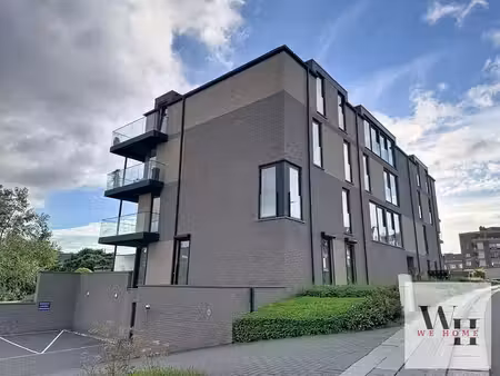 appartement lumineux avec terrasse - quartier du beau-site