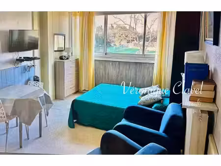 beau studio de 25m2 avec cave au 8ème étage proche des thermes