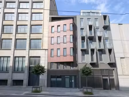 chambre d'étudiant — 30 m² — 700 € + 135 € charges