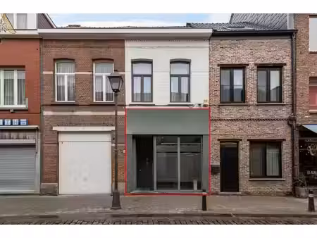 commerce - rez-de-chausée