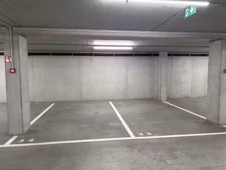 ondergrondse autostaanplaats te koop!