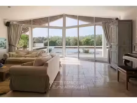 villa contemporaine avec piscine