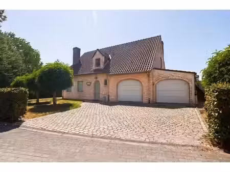 villa meublée et prête à emménager avec jardin