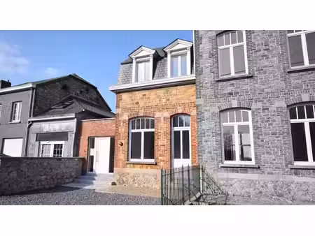 très jolie maison 1 chambre avec jardin
