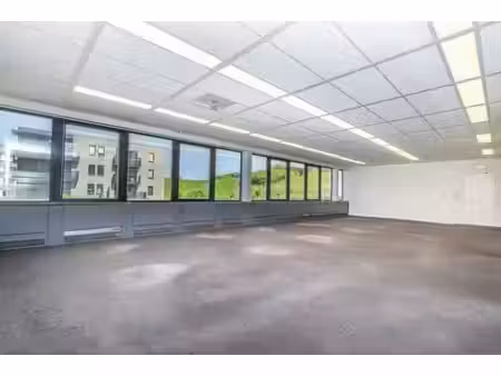 wemmel – bureau 40m² – parking et services inclus