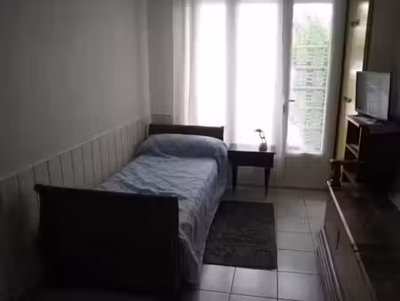 location meublée appartement 1 pièce 18 m² à la rochelle (17000)  450 €