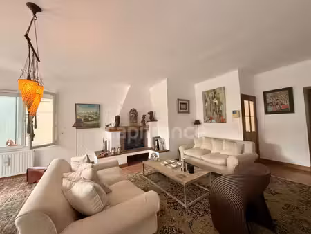 magnifique t4 centre-ville de carcassonne 140m2 habitables  3 chambres une place de parkin