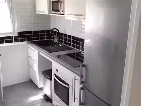 location appartement 1 pièce à merignac (33700)  325 €