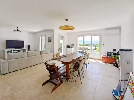 appartement t4 110 m² entièrement rénové – vues panoramiques sainte-victoire & mont auréli