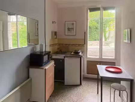 location meublée appartement 1 pièce 17 m² à le havre (76600)  470 €