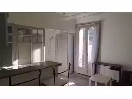 location meublée appartement 1 pièce 22 m² à montpellier (34000)  450 €