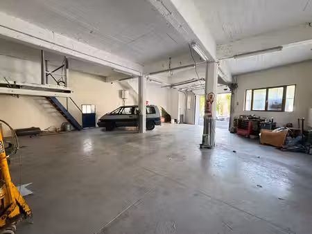 local d'activité miramas 140 m2