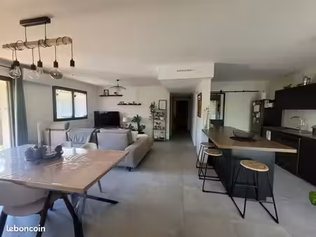 a vendre appartement t4  entièrement refait à neuf en 2024