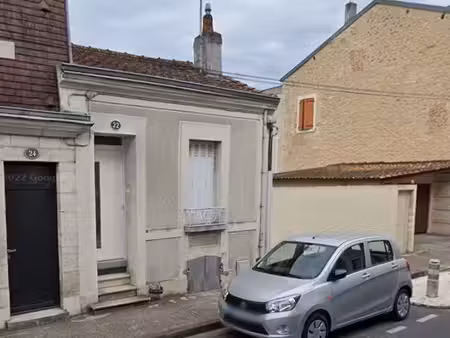 maison de ville rénovée avec jardin – 2 chambres – périgueux saint-georges