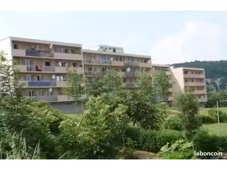 appartement 4 pièces 77 m²