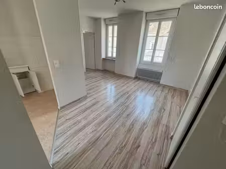appartement t2 à louer – la pommeraye