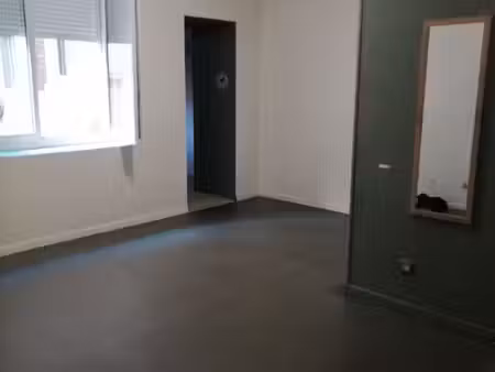 loue studio meublé