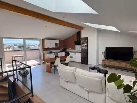 maison meublée 85 m² – 2 chambres – terrasse 20 m² – garage 60 m²