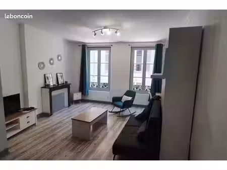 studio meublé 37m² • hypercentre piéton blois • vrai lit • disponible de suite