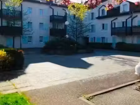 location meublée appartement 2 pièces 31 m² à metz (57000)  580 €