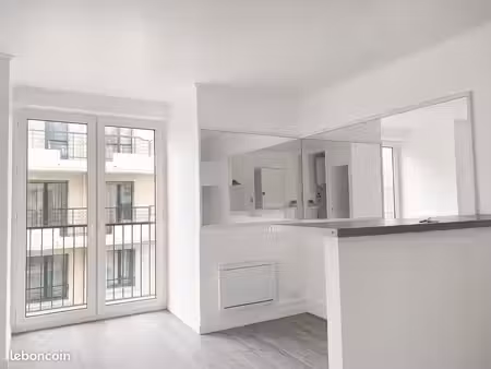 studio 1 pièce 25 m²
