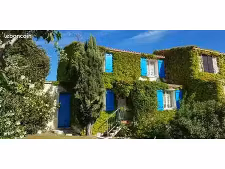 un pied-à-terre agréable pour travailler  télétravailler ou profiter du luberon quelques s