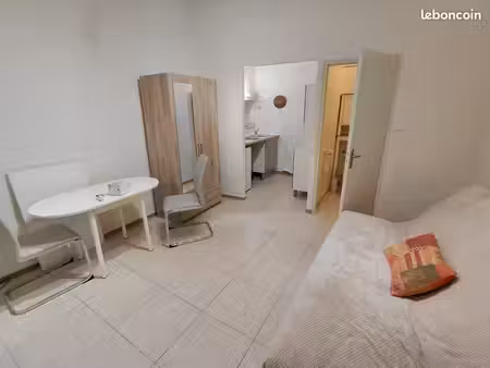 studio 1 pièce 19 m²