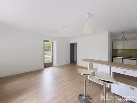 studio 1 pièce 30 m²