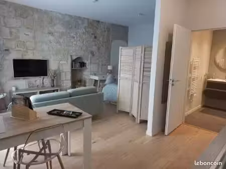 t1 bis meublé 30 m² – centre historique de tours – proche fac  bus et tram