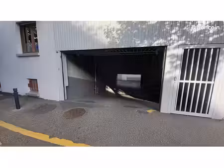 garage couvert sécurisé - proche centre ville